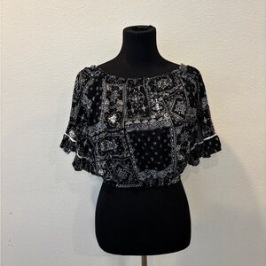 Black Bandana Print Puff Sleeve Crop Top